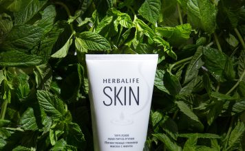 חברת הרבלייף מציעה במיוחד לעונה החמה: מסכת חימר מרגיעה בניחוח מנטה לניקוי הנקבוביות ולחידוש מרקם העור