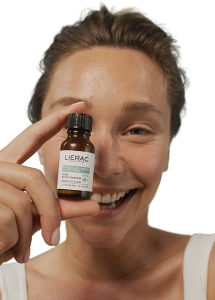 -LIERAC PARIS - ₪ 139- - פרוטוקול-צילום יחצ נגד פגעי עור לטיפול נקודתי (2)