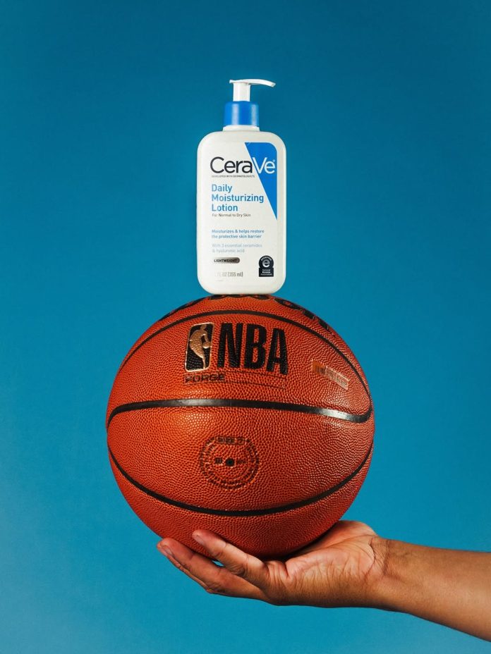 שיתוף פעולה בין מותג הדרמוקסמטיקה סרווה לNBA צילום יחצ חול (1)