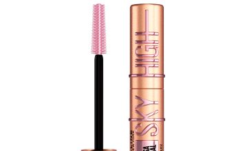 מותג האיפור מס' 1 בעולם מייבלין ניו־יורק משיק: מסקרה סקיי היי רוז גולד Lash Sensational Sky High Rose Gold)) מסקרה לאפקט הארכה מקסימלי – עכשיו בגימור רוז גולד מנצנץ